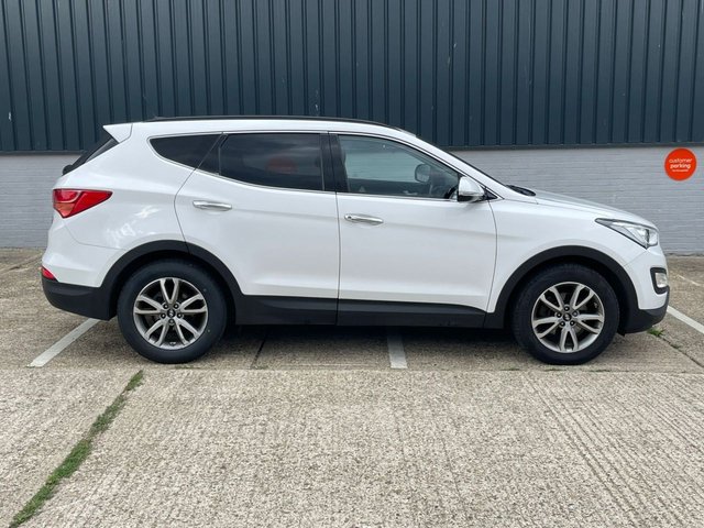 View our HYUNDAI SANTA FE