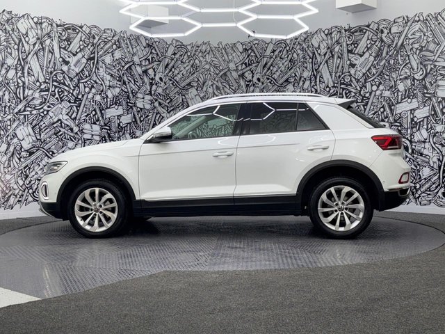 2022 Volkswagen T-Roc 1L Style 5dr - Photo 12