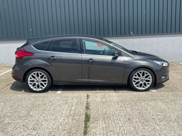 View our FORD FOCUS