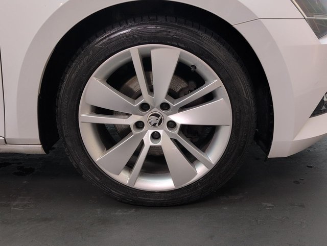 USED 2016 16 Skoda Superb 2.0 TDI SE L Executive Estate 5dr Diesel Manual Euro 6 (s/S) (150 Ps) - Sat Nav, Leather, Privacy