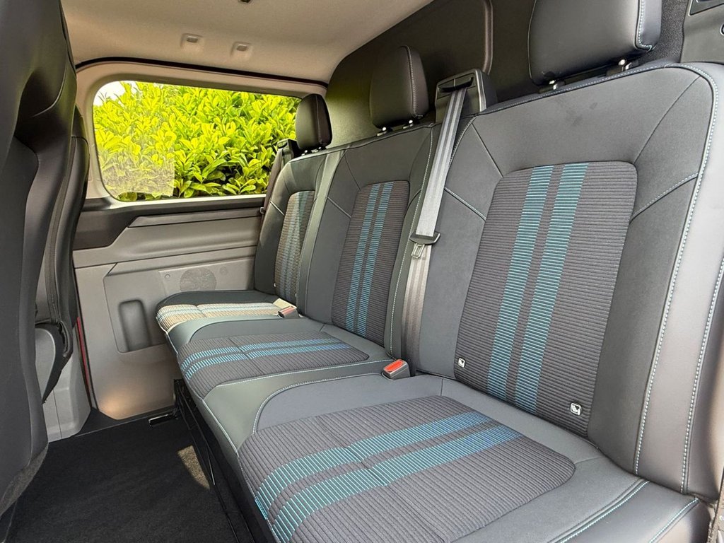 USED 2025 25 FORD TRANSIT CUSTOM 2.0 320 ECOBLUE LIMITED CREW VAN DOUBLE CAB 5DR DIESEL AUTO L2 H1 EURO 6 (S/S) (170 PS) 
