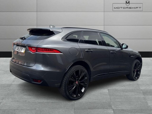 2018 JAGUAR F-PACE - Photo 12