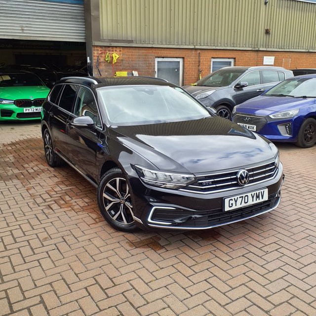 View our VOLKSWAGEN PASSAT