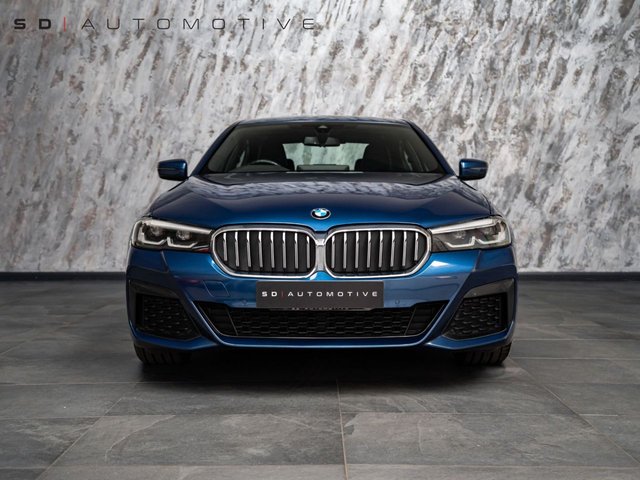 2022 BMW 5 Series 2L M Sport 4dr - Photo 2