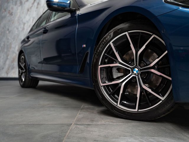 2022 BMW 5 Series 2L M Sport 4dr - Photo 4