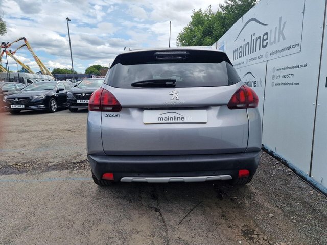 2019 PEUGEOT 2008 - Photo 9