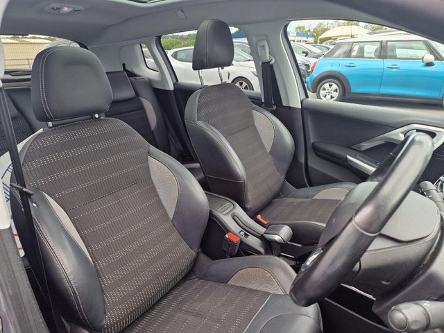 2019 PEUGEOT 2008 - Photo 3