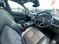 USED 2015 Y PORSCHE MACAN 3.0 TD V6 S SUV 5dr Diesel PDK 4WD Euro 6 (s/s) (258 ps) FULL SERVICE HISTORY 2 KEYS BOOK PACK SERVICED AS REQUIRED AND 1 YEAR MOT WITHIN THE SALE