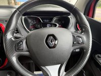 USED 2017 17 RENAULT CAPTUR 1.5 dCi ENERGY Signature Nav SUV 5dr Diesel Auto Euro 6 (s/s) (90 ps) FRESH SERVICE+12 MONTHS MOT+TIMING BELT DONE
