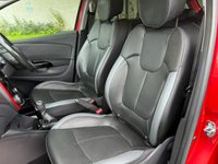 USED 2017 17 RENAULT CAPTUR 1.5 dCi ENERGY Signature Nav SUV 5dr Diesel Auto Euro 6 (s/s) (90 ps) FRESH SERVICE+12 MONTHS MOT+TIMING BELT DONE