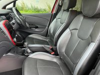 USED 2017 17 RENAULT CAPTUR 1.5 dCi ENERGY Signature Nav SUV 5dr Diesel Auto Euro 6 (s/s) (90 ps) FRESH SERVICE+12 MONTHS MOT+TIMING BELT DONE