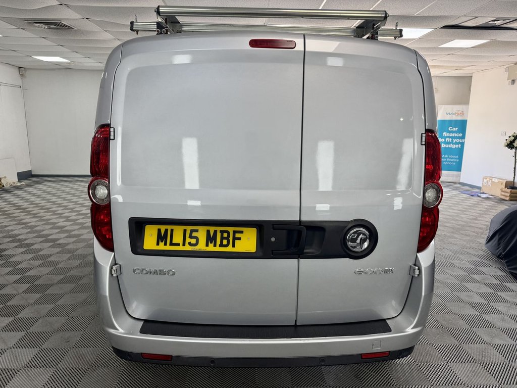 USED 2015 15 VAUXHALL COMBO 1.3 CDTi 2300 ecoFLEX 16v Sportive Panel Van 3dr Diesel Manual FWD L2 H1 (s/s) (129 g/km, 89 bhp) 