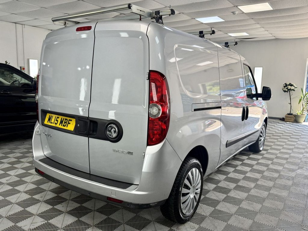 USED 2015 15 VAUXHALL COMBO 1.3 CDTi 2300 ecoFLEX 16v Sportive Panel Van 3dr Diesel Manual FWD L2 H1 (s/s) (129 g/km, 89 bhp) 