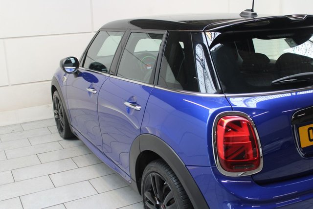 2020 MINI HATCH - Photo 12