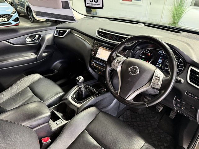 View our NISSAN X-TRAIL