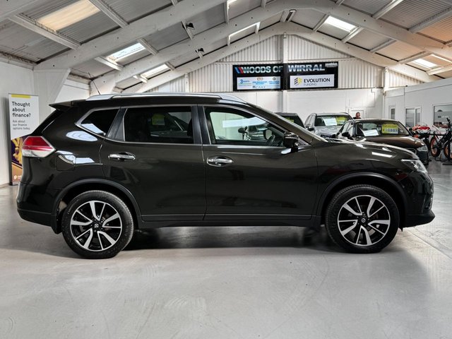 View our NISSAN X-TRAIL