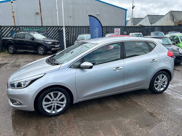 2015 KIA CEED 1.6 CRDi 2 Hatchback 5dr Diesel Auto Euro 5 (126 bhp) - Photo 6