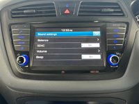 USED 2015 15 HYUNDAI I20 1.2 Premium Nav Hatchback 5dr Petrol Manual Euro 6 (84 ps) 