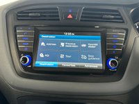 USED 2015 15 HYUNDAI I20 1.2 Premium Nav Hatchback 5dr Petrol Manual Euro 6 (84 ps) 