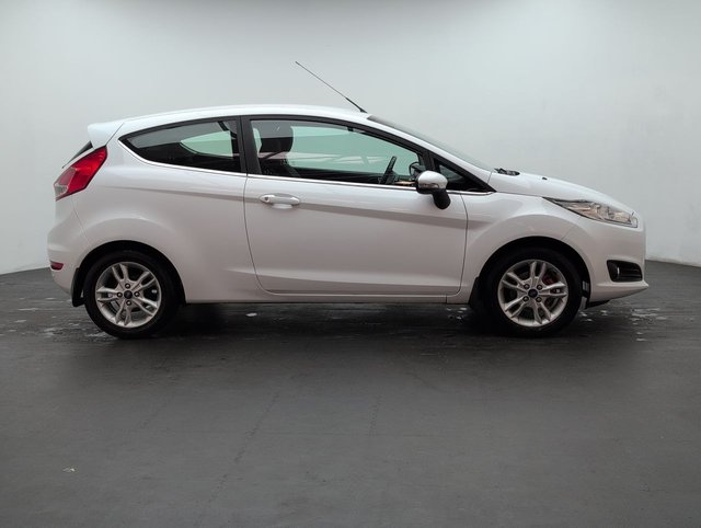 USED 2016 66 Ford Fiesta 1.25 Zetec Hatchback 3dr Petrol Manual Euro 6 (82 Ps) Hill Start Assist+tinted Glass