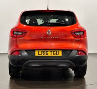 USED 2016 16 RENAULT KADJAR 1.6 dCi Signature Nav SUV 5dr Diesel Manual 4WD Euro 6 (s/s) (130 ps) Hosting a high specification , Detachable Towbar, Glass Panoramic Roof, Bose Edition