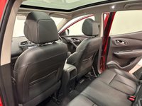 USED 2016 16 RENAULT KADJAR 1.6 dCi Signature Nav SUV 5dr Diesel Manual 4WD Euro 6 (s/s) (130 ps) Hosting a high specification , Detachable Towbar, Glass Panoramic Roof, Bose Edition