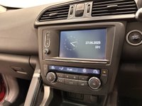 USED 2016 16 RENAULT KADJAR 1.6 dCi Signature Nav SUV 5dr Diesel Manual 4WD Euro 6 (s/s) (130 ps) Hosting a high specification , Detachable Towbar, Glass Panoramic Roof, Bose Edition
