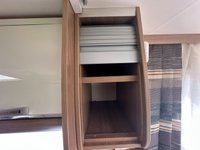 USED 2015 64 SUN LIVING LIDO S42SL -3 BERTH & 4 TRAVEL SEATS FIXED SINGLE BEDS & DOUBLE