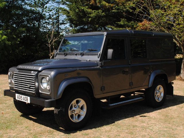 2015 15 Land Rover Defender 2.2 TDCi XS Utility Wagon Double Cab 5dr Diesel Manual 4WD MWB Euro 5 (122 ps)