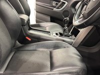 USED 2016 66 LAND ROVER DISCOVERY SPORT 2.0 TD4 SE Tech SUV 5dr Diesel Manual 4WD Euro 6 (s/s) (5 Seat) (150 ps) 4WD, High Gloss Fuji White , Heated Seats ,