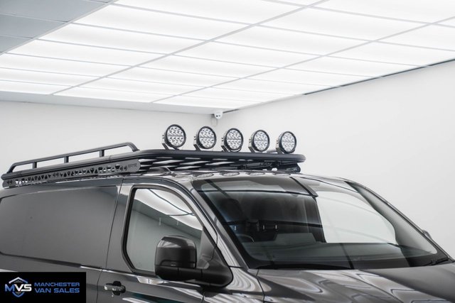 2024 Ford Transit Custom 2L Limited 5dr - Photo 4