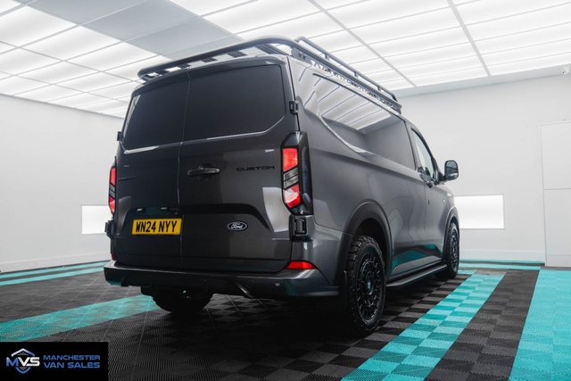 2024 Ford Transit Custom 2L Limited 5dr - Photo 6