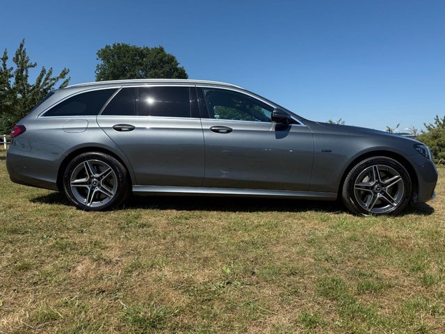 2020 Mercedes-Benz E-CLASS - Photo 5