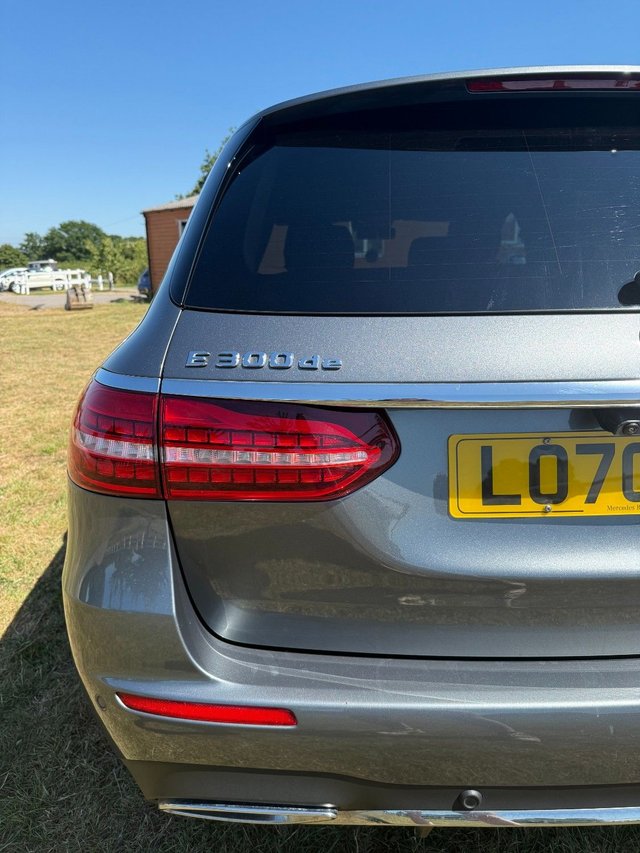 2020 Mercedes-Benz E-CLASS - Photo 8