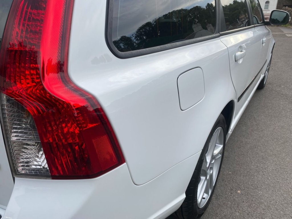 USED 2011 61 VOLVO V50 2.0 D3 SE Lux Edition Estate 5dr Diesel Geartronic Euro 5 (150 ps) LOW MILEAGE GREAT SPECIFICATION