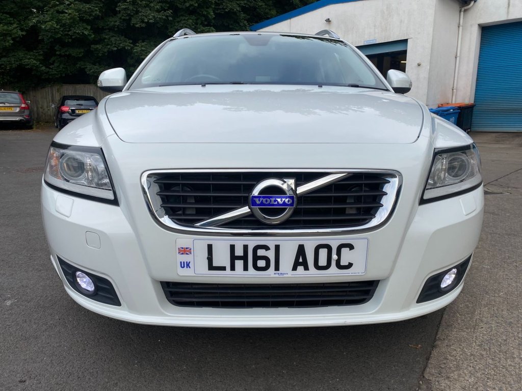 USED 2011 61 VOLVO V50 2.0 D3 SE Lux Edition Estate 5dr Diesel Geartronic Euro 5 (150 ps) LOW MILEAGE GREAT SPECIFICATION