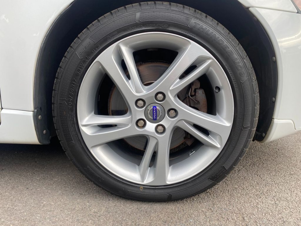 USED 2011 61 VOLVO V50 2.0 D3 SE Lux Edition Estate 5dr Diesel Geartronic Euro 5 (150 ps) LOW MILEAGE GREAT SPECIFICATION