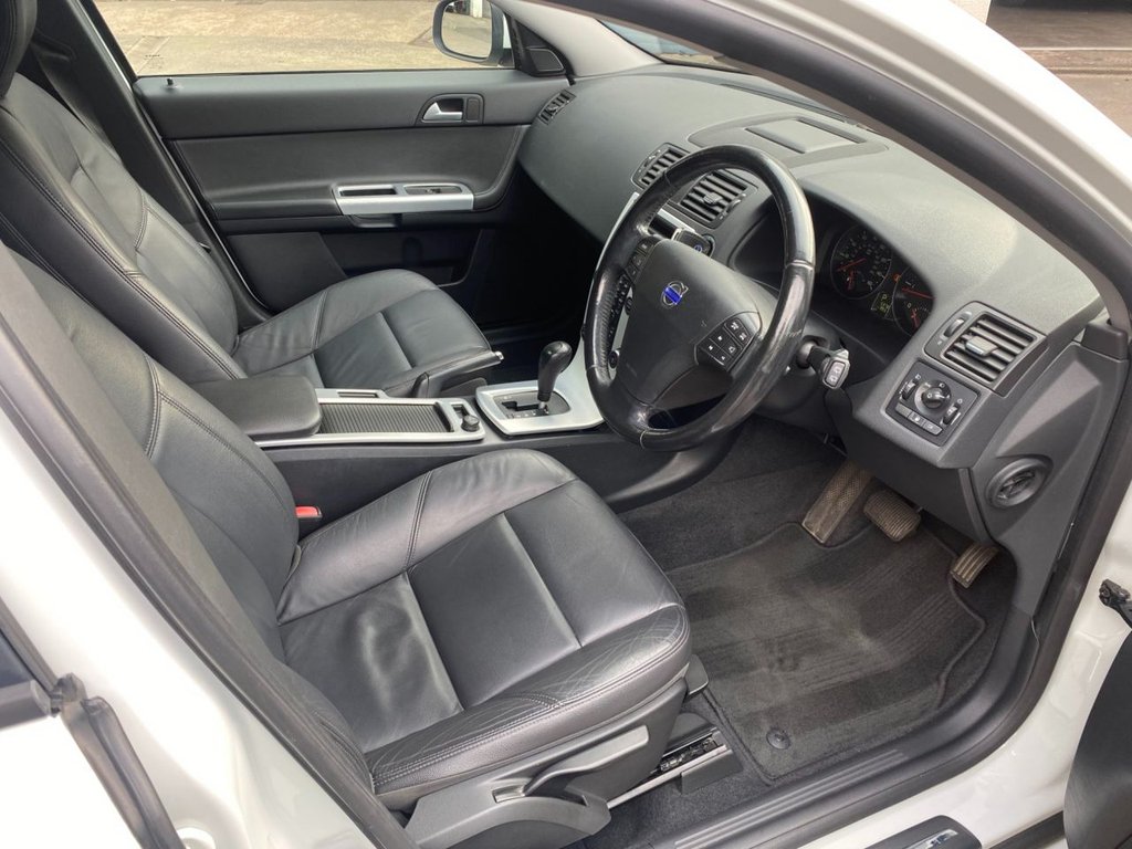 USED 2011 61 VOLVO V50 2.0 D3 SE Lux Edition Estate 5dr Diesel Geartronic Euro 5 (150 ps) LOW MILEAGE GREAT SPECIFICATION
