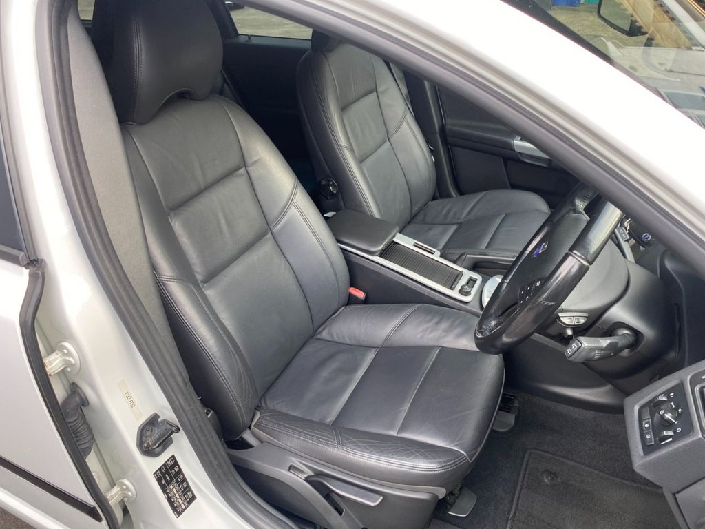 USED 2011 61 VOLVO V50 2.0 D3 SE Lux Edition Estate 5dr Diesel Geartronic Euro 5 (150 ps) LOW MILEAGE GREAT SPECIFICATION