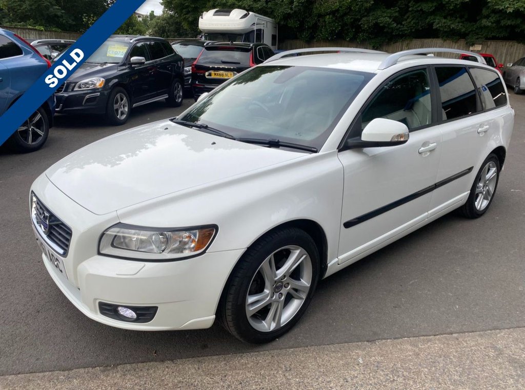 USED 2011 61 VOLVO V50 2.0 D3 SE Lux Edition Estate 5dr Diesel Geartronic Euro 5 (150 ps) LOW MILEAGE GREAT SPECIFICATION