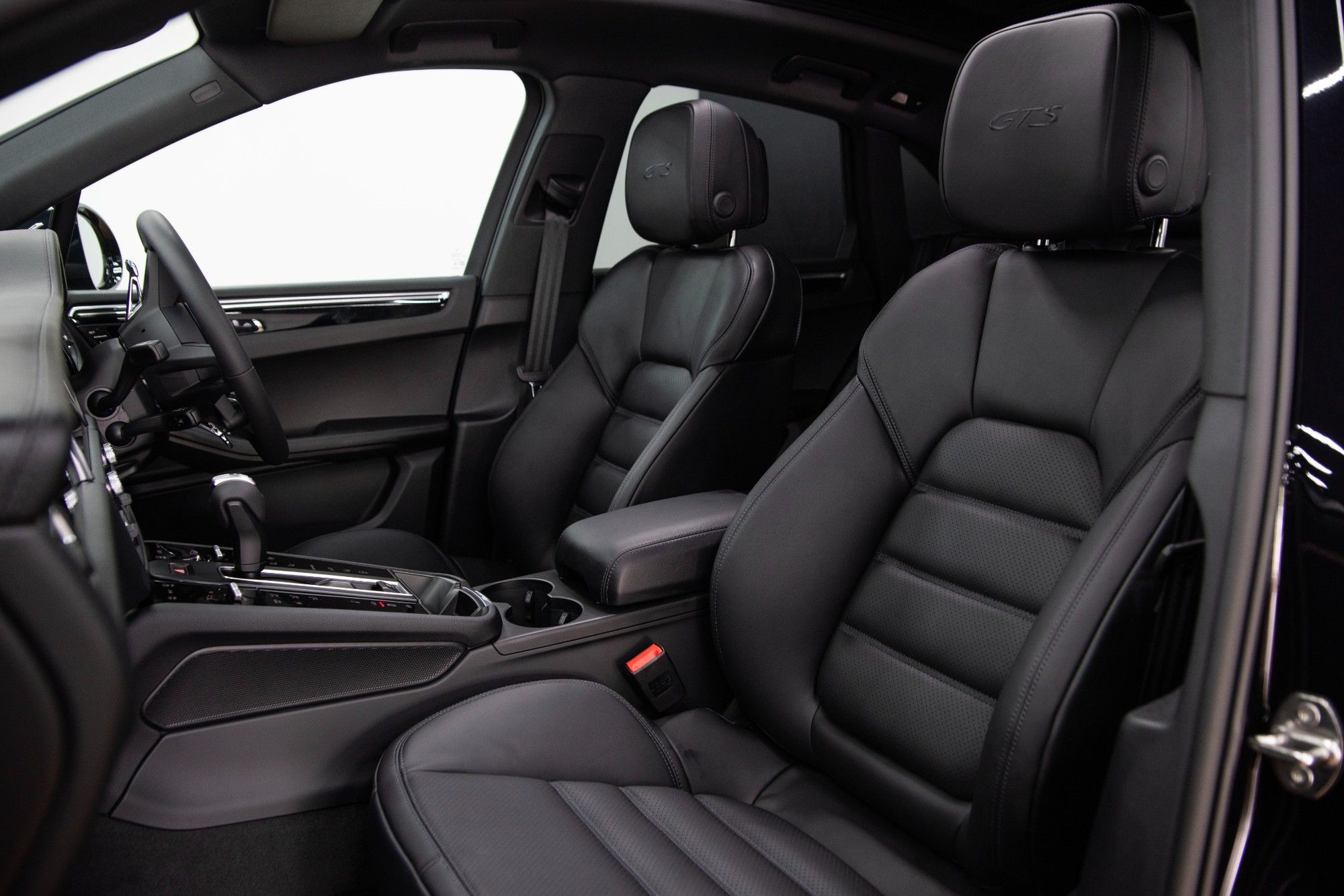 USED 2025 25 PORSCHE MACAN 2.9T V6 GTS  