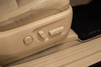 USED 2017 66 TOYOTA LAND CRUISER 2.8D Invincible SUV 5dr Diesel Auto 4WD Euro 6 (7 Seats) (177 ps) 