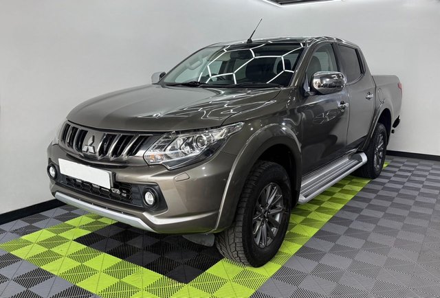 View our MITSUBISHI L200