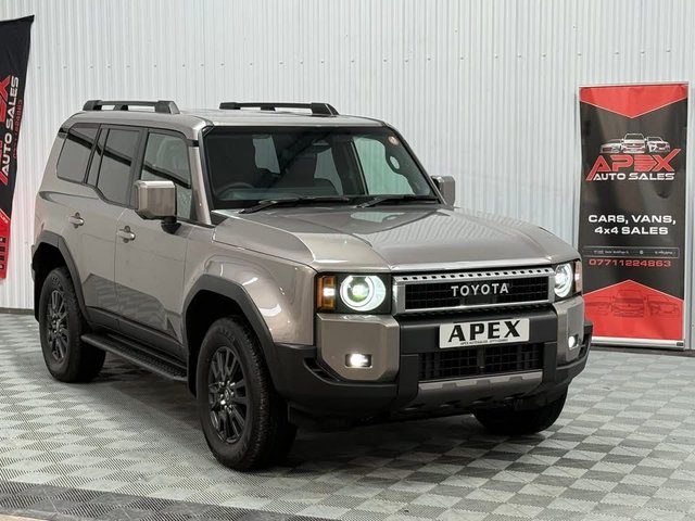 View our Toyota Land Cruiser 4WD
