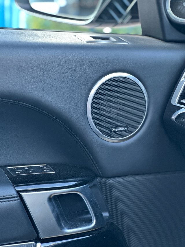 View our LAND ROVER RANGE ROVER