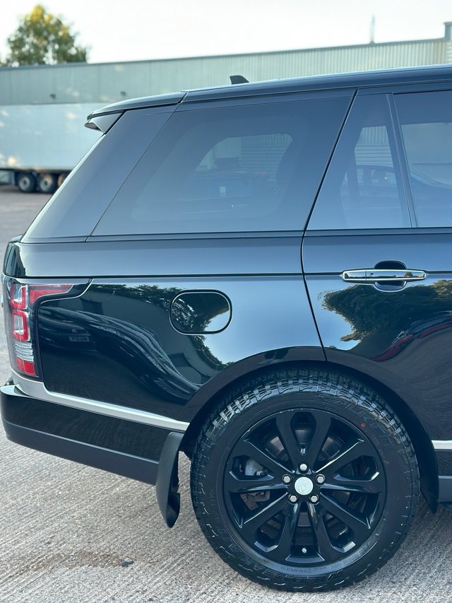 View our LAND ROVER RANGE ROVER