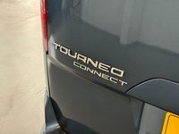 USED 2020 69 FORD TOURNEO CONNECT 1.5 EcoBlue Titanium MPV 5dr Diesel Auto Euro 6 (s/s) (120 ps) 