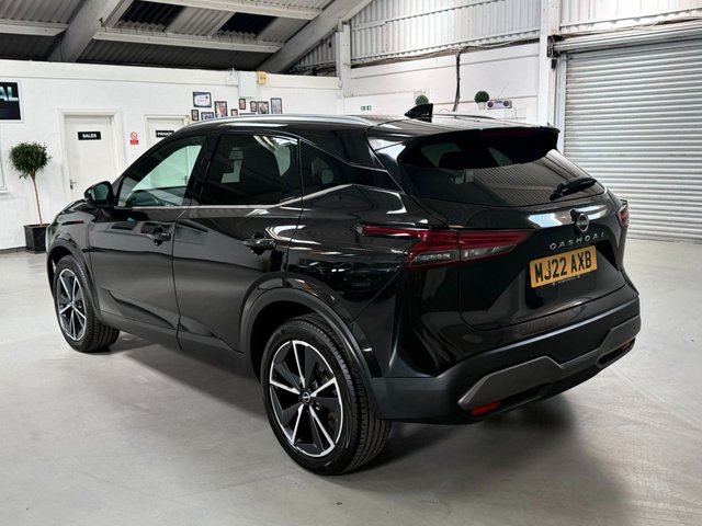 View our NISSAN QASHQAI