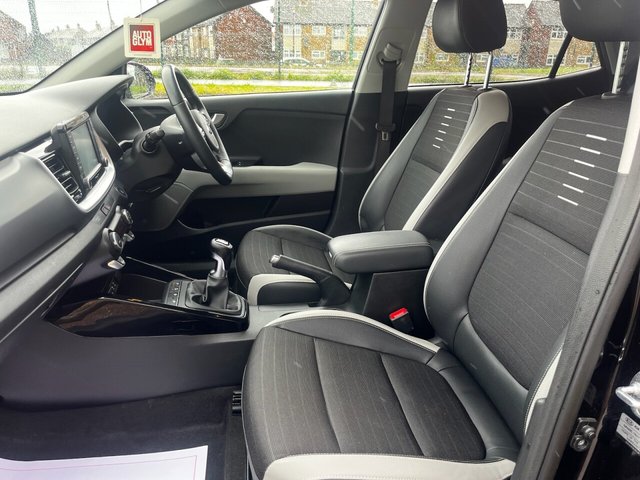 2018 KIA STONIC - Photo 8