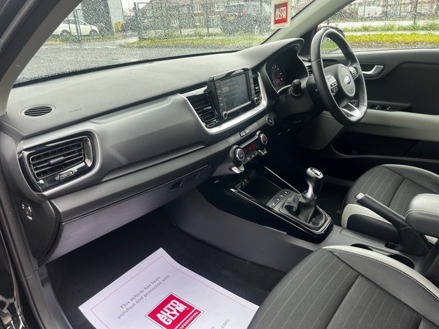 2018 KIA STONIC - Photo 9